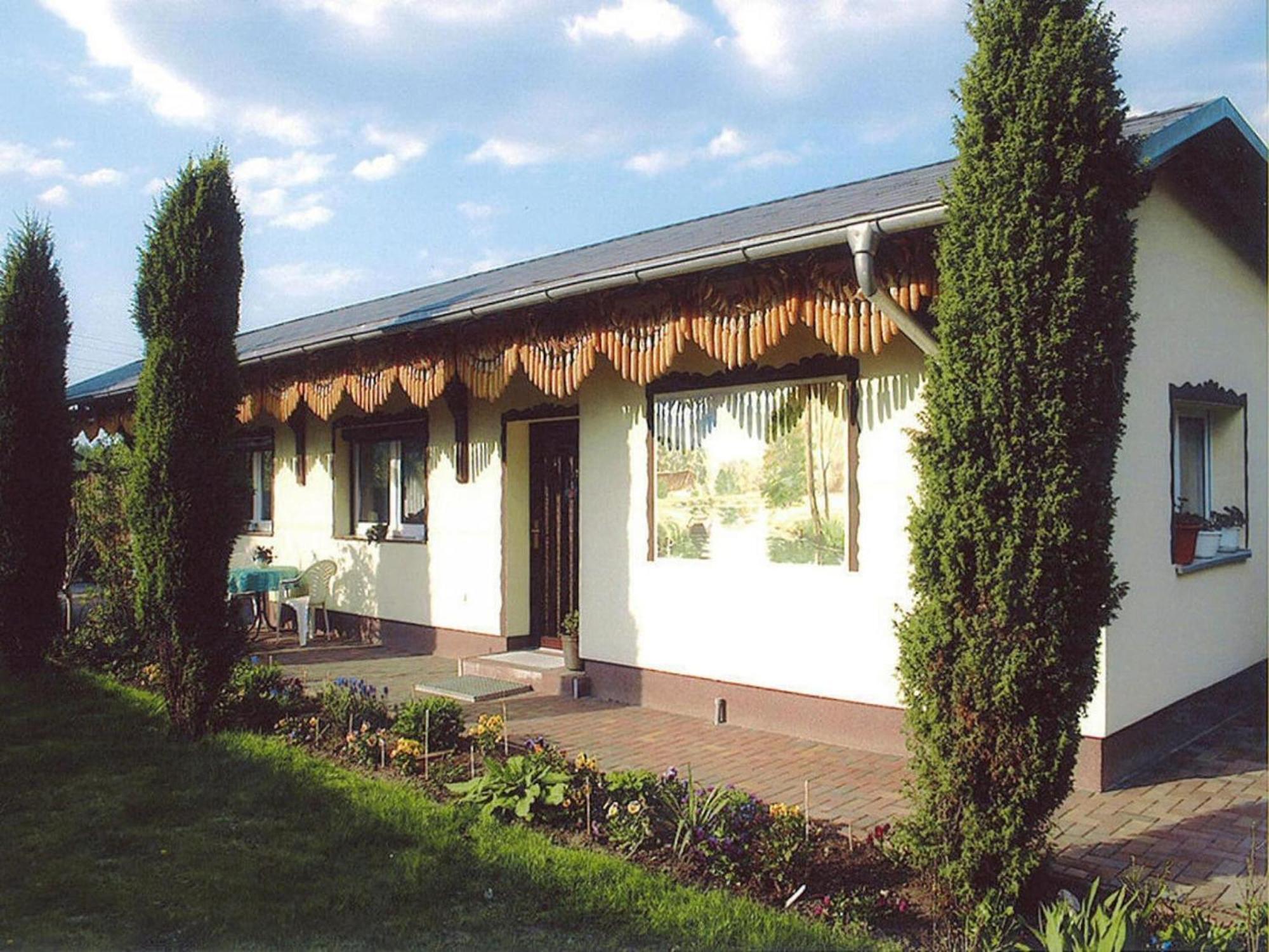 Bungalow In L Bben With A Terrace Lübben Екстериор снимка
